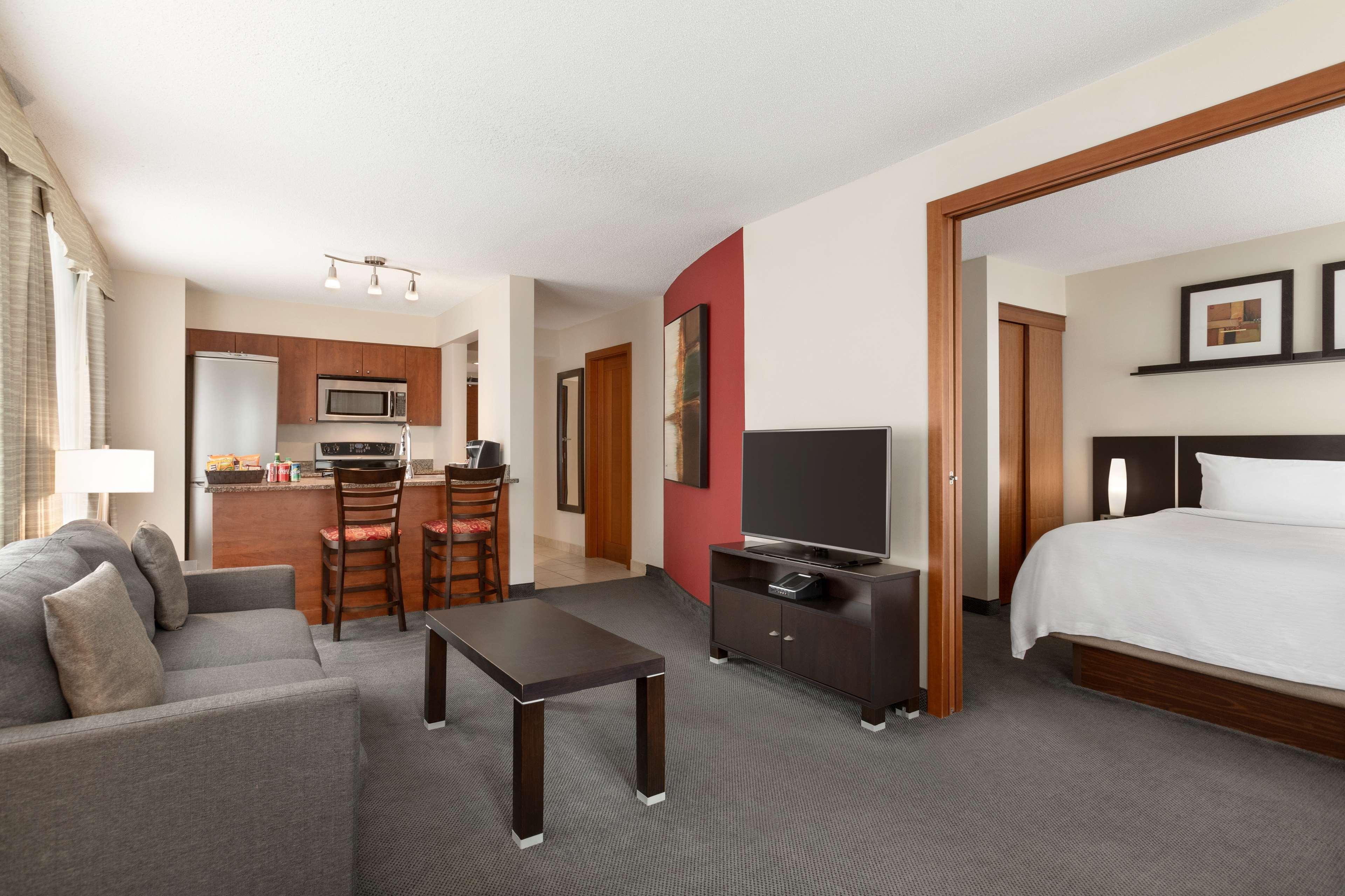 Embassy By Hilton - 4* Montreal