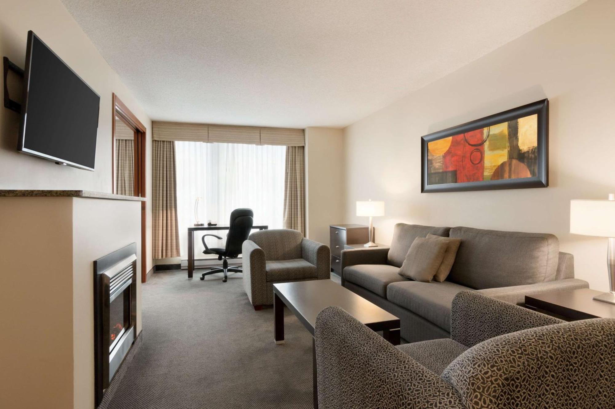 Hotel Embassy By Hilton - Montréal